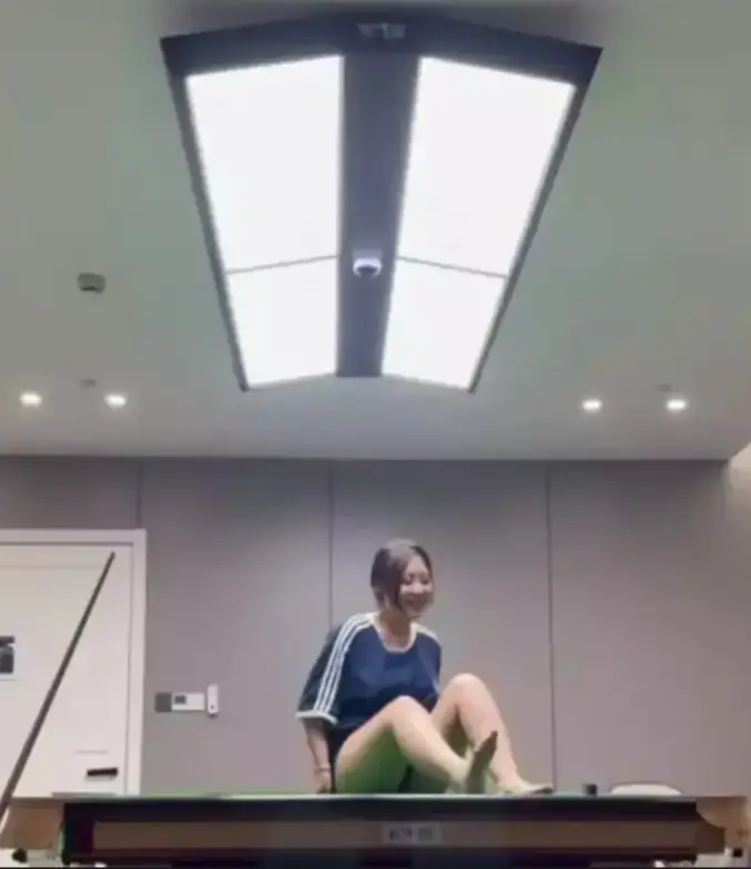 江苏东台名爵台球厅助教风波视频流出，高清资源在线免费观看