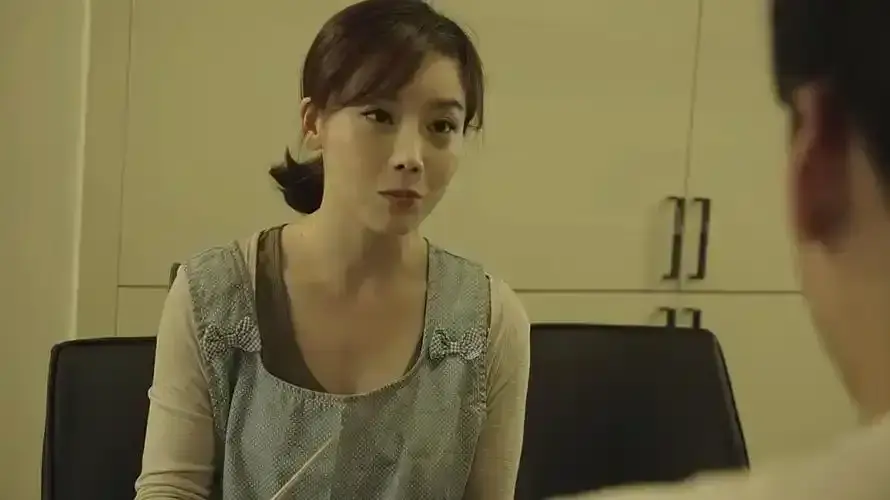 《妈妈的职业》全剧4K超清无删减在线看_免费完整版播放_夸克迅雷百度网盘资源永久保存——职场母亲撕裂家庭与事业边界，现代女性的生存博弈