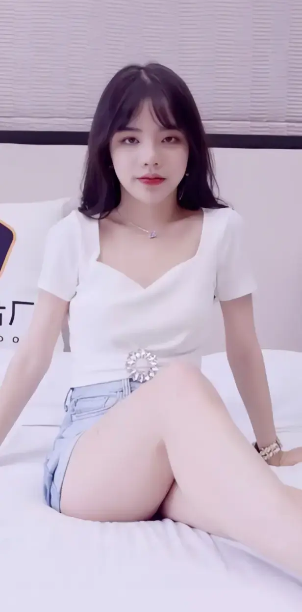 《潘甜甜三部曲》全季无删减4K超高清资源在线看_《潘甜甜封神全集》网盘高清获取：一部关于少女心路蜕变的暗黑影像诗-潘甜甜三部曲引全网疯抢！
