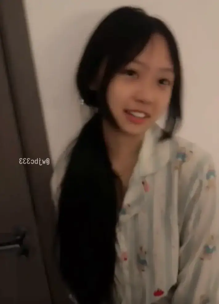 《湿妹刚满18岁》HD高清画质免费在线观看_资源免费获取_ 全季无删减播放_最新同步-人人影视-湿妹故事引发全网关注！