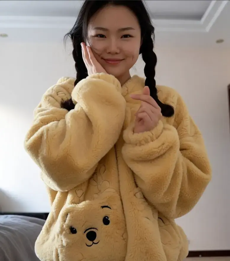 建始女子发视频到班级群事件趣闻，免费在线观看1080P超清蓝光版，完整版无广告HD网盘下载