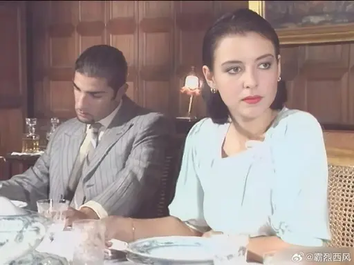 《大象女王1997》意大利原版无删减中字全集免费在线观看，夸克网盘一键直达-大象女王1997赛仑修复版1080P高清畅享