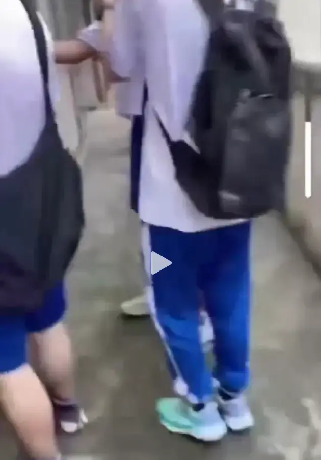 想看《大昌市第七中学鬼敲门》？免费无广告在线观看，敲门声改写走廊故事，大昌市第七中学鬼敲门1080P高清呈现！